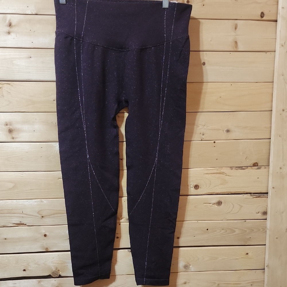Victoria Secret Seamless Leggings Size Large NWT shimmery